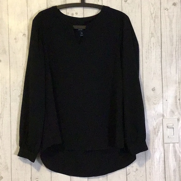 Women’s 14 and 16 Lands’ End Black V-Neck Blouses - Picture 1 of 7
